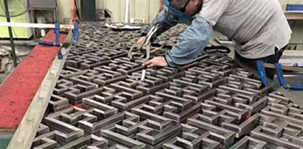 武漢不銹鋼鈑金加工的特點(diǎn)？